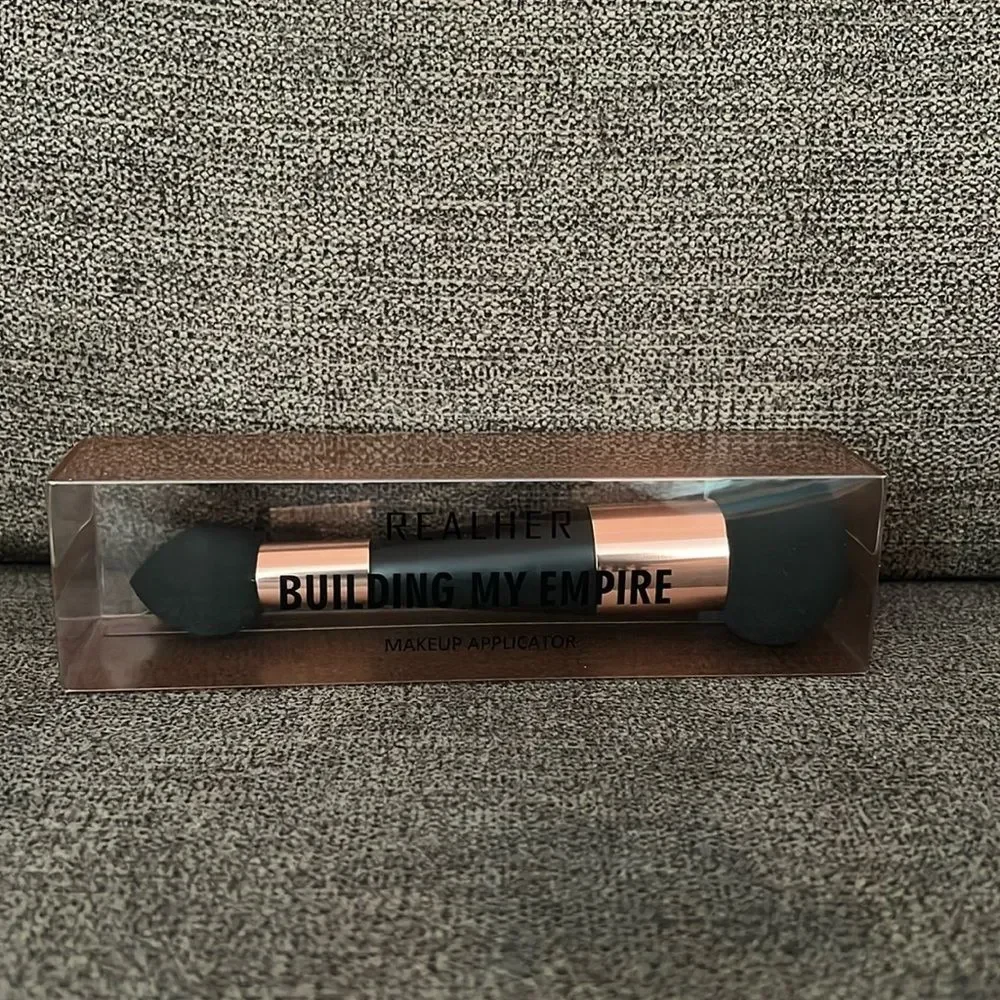 NEW REALHER Building My Empire Makeup Applicator Brush New in Box